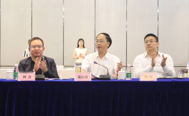 沱牌舍得與美國O-I公司簽約成功達(dá)成戰(zhàn)略合作(圖3) 沱牌舍得與美國O-I公司簽約成功達(dá)成戰(zhàn)略合作(圖3)